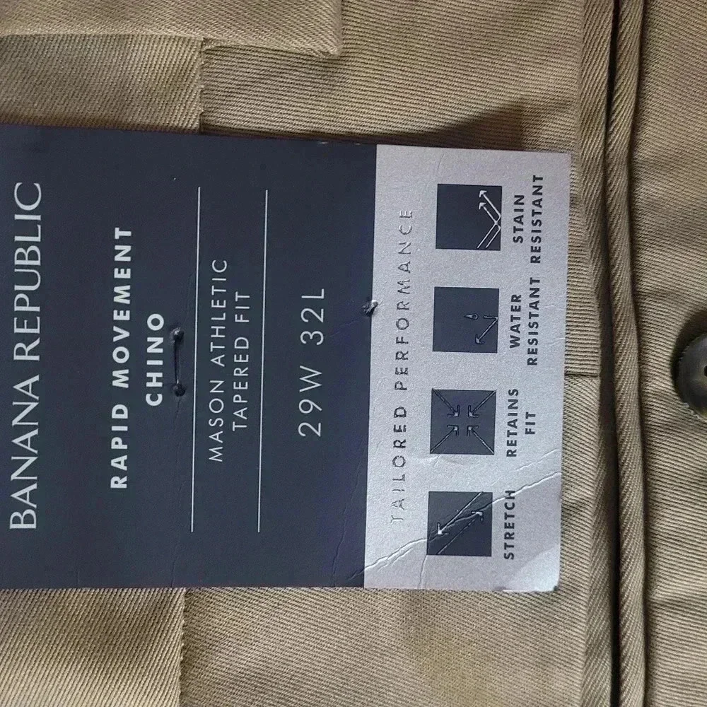 BANANA REPUBLIC Rapid Movement Chino Mason Athletic Tapered Fit (New)
